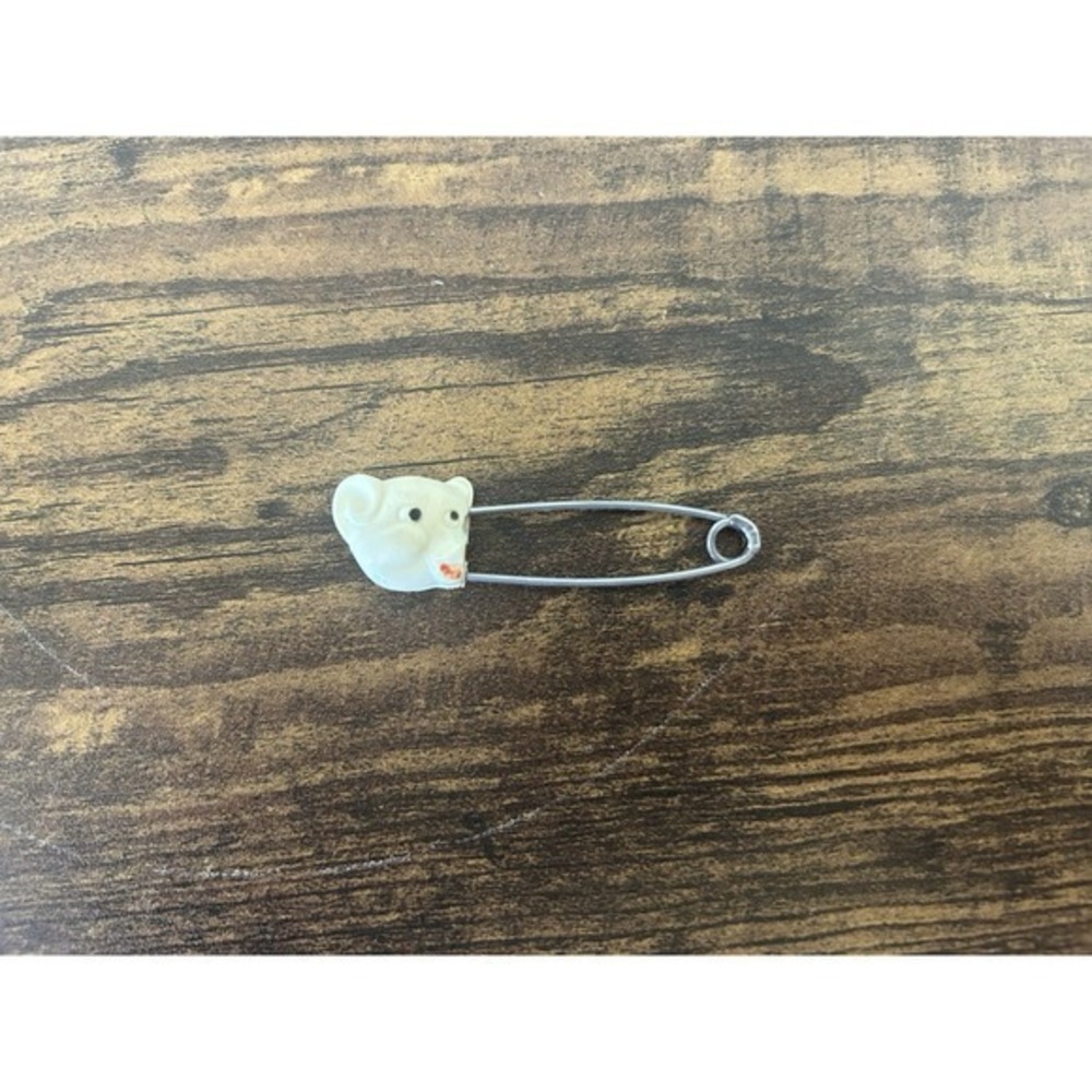 RARE Bakelite‎ Teddy Bear Safety Diaper Pin Vintage Retro Collectable